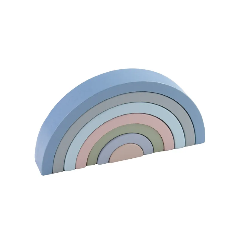 jouet-empilable-arc-en-ciel-en-bois